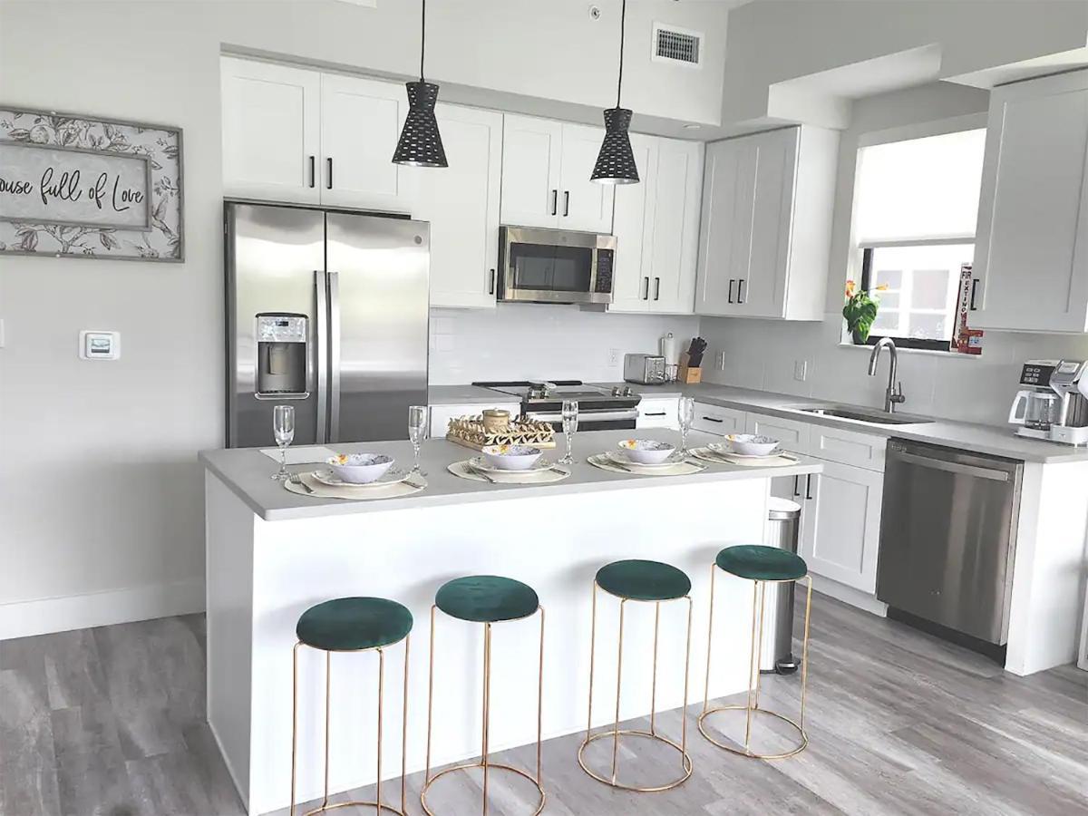 Lux Place And Cozy 3beds 2rooms Enjoy Life In Wpb Gym, Ev Station Nearby The Downtown And Beaches Appartement West Palm Beach
